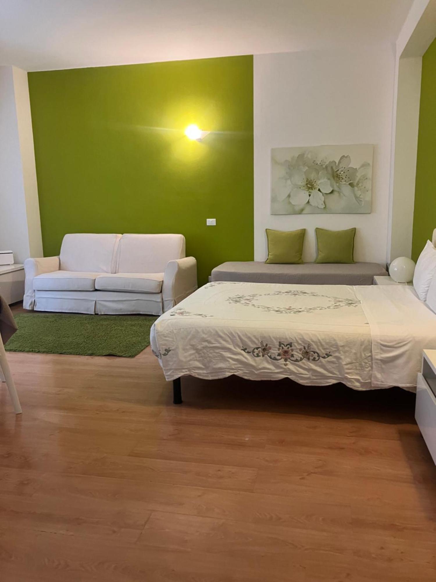 Centro Citta Train Station Apartment Bergamo Bagian luar foto